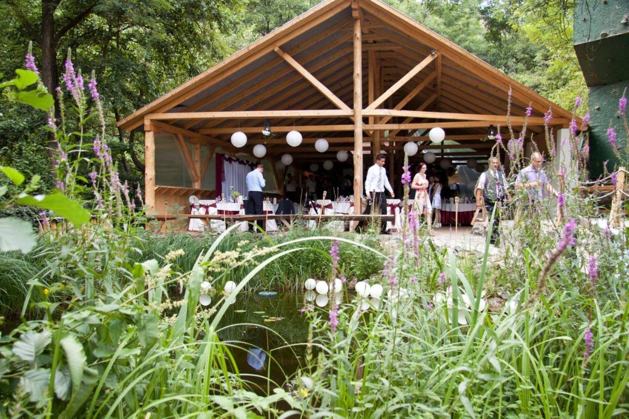 Öko-Park® Panzió-Kemping és Kalandpark Szarvaskő Esterno foto